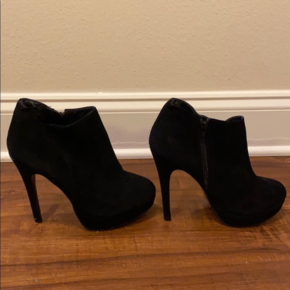 ALDO Black Booties - Picture 3 of 4